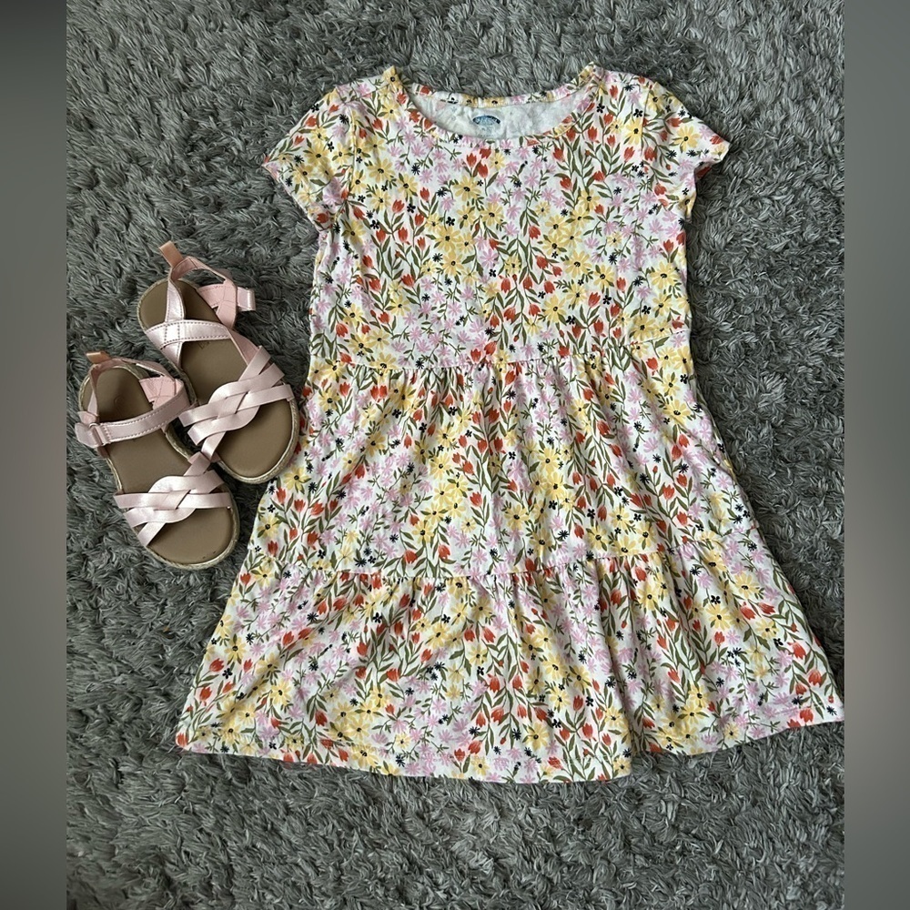 Old Navy Girls Flower Dress Size 5